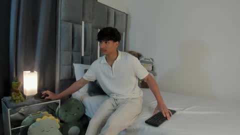 mash_angelo online show from 9, 10, 2025