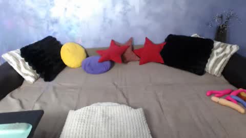 Nicolle online show from 10, 1, 2026