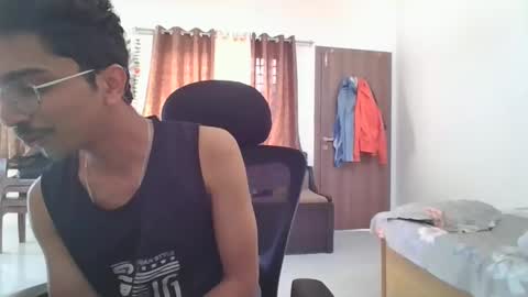 Snapshot of maskboyz2003 chatting on 16, 1, 2025 maskboyz2003 online show from 16, 1, 2025