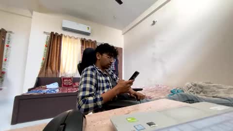 Snapshot of maskboyz2003 chatting on 19, 9, 2025 maskboyz2003 online show from 19, 9, 2025