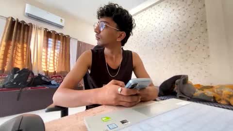 Snapshot of maskboyz2003 chatting on 5, 11, 2025 maskboyz2003 online show from 5, 11, 2025