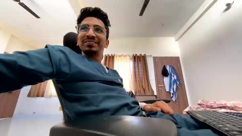 Snapshot of maskboyz2004 chatting on 11, 12, 2024 Mask Boy online show from 11, 12, 2024