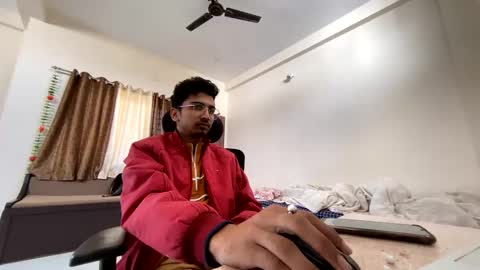 Snapshot of maskboyz2004 chatting on 17, 12, 2024 Mask Boy online show from 17, 12, 2024