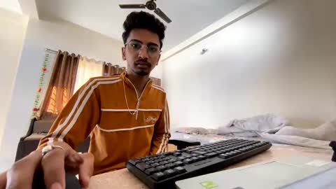 Snapshot of maskboyz2004 chatting on 2, 1, 2025 Mask Boy online show from 2, 1, 2025