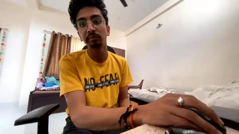 Snapshot of maskboyz2004 chatting on 13, 2, 2025 Mask Boy online show from 13, 2, 2025