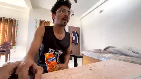 Snapshot of maskboyz2004 chatting on 15, 2, 2025 Mask Boy online show from 15, 2, 2025