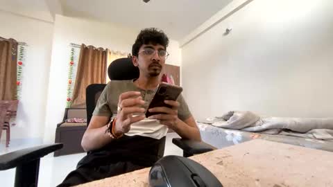 Snapshot of maskboyz2004 chatting on 17, 2, 2025 Mask Boy online show from 17, 2, 2025