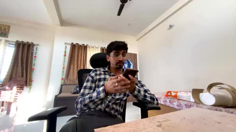 Snapshot of maskboyz2004 chatting on 19, 2, 2025 Mask Boy online show from 19, 2, 2025