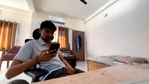 Snapshot of maskboyz2004 chatting on 5, 3, 2025 Mask Boy online show from 5, 3, 2025