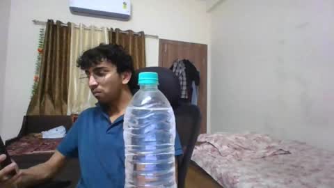 Snapshot of maskboyz2004 chatting on 17, 9, 2025 Mask Boy online show from 17, 9, 2025