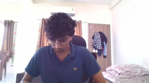 Snapshot of maskboyz2004 chatting on 18, 9, 2025 Mask Boy online show from 18, 9, 2025