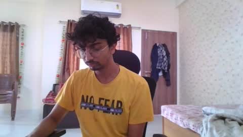 Snapshot of maskboyz2004 chatting on 3, 10, 2025 Mask Boy online show from 3, 10, 2025