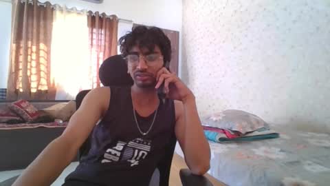 Snapshot of maskboyz2004 chatting on 11, 10, 2025 Mask Boy online show from 11, 10, 2025