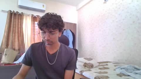 Snapshot of maskboyz2004 chatting on 21, 10, 2025 Mask Boy online show from 21, 10, 2025