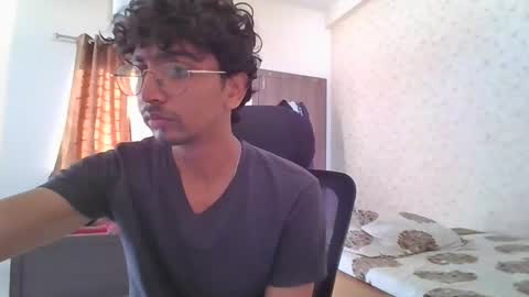 Snapshot of maskboyz2004 chatting on 22, 10, 2025 Mask Boy online show from 22, 10, 2025