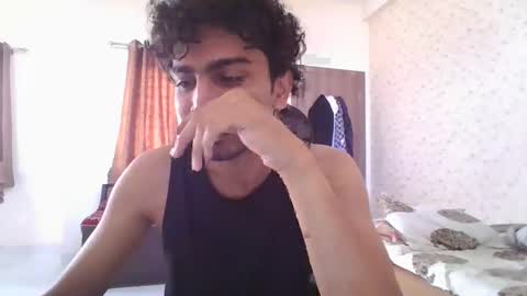 Snapshot of maskboyz2004 chatting on 25, 10, 2025 Mask Boy online show from 25, 10, 2025