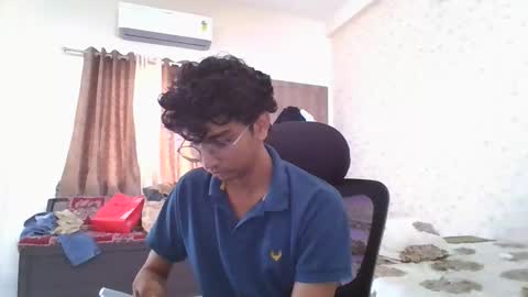 Snapshot of maskboyz2004 chatting on 29, 10, 2025 Mask Boy online show from 29, 10, 2025