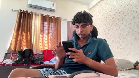 Snapshot of maskboyz2004 chatting on 6, 11, 2025 Mask Boy online show from 6, 11, 2025