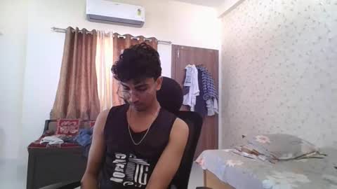 Snapshot of maskboyz2004 chatting on 8, 11, 2025 Mask Boy online show from 8, 11, 2025