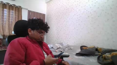 Snapshot of maskboyz2004 chatting on 15, 11, 2025 Mask Boy online show from 15, 11, 2025