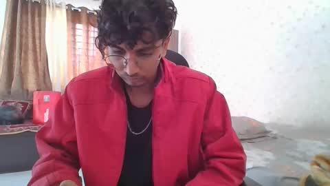 Snapshot of maskboyz2004 chatting on 19, 11, 2025 Mask Boy online show from 19, 11, 2025