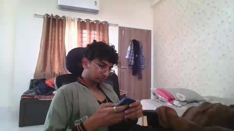 Snapshot of maskboyz2004 chatting on 25, 11, 2025 Mask Boy online show from 25, 11, 2025