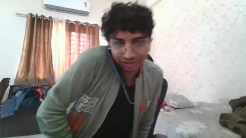 Snapshot of maskboyz2004 chatting on 26, 11, 2025 Mask Boy online show from 26, 11, 2025