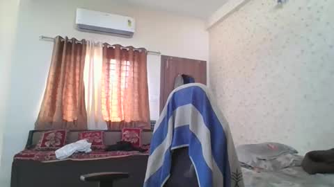 Snapshot of maskboyz2004 chatting on 27, 11, 2025 Mask Boy online show from 27, 11, 2025