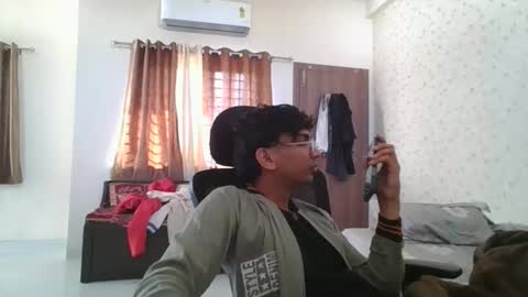 Snapshot of maskboyz2004 chatting on 30, 11, 2025 Mask Boy online show from 30, 11, 2025