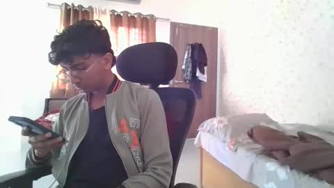 Snapshot of maskboyz2004 chatting on 3, 12, 2025 Mask Boy online show from 3, 12, 2025