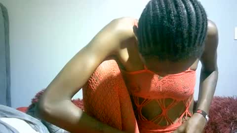 maskgang001 online show from 13, 1, 2026