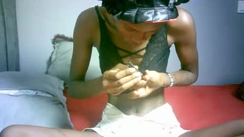 maskgang001 online show from 25, 4, 2026