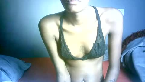 maskgang001 online show from 25, 6, 2026
