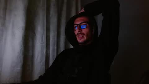 Snapshot of maskguy23 chatting on 17, 9, 2025 maskguy23 online show from 17, 9, 2025