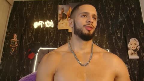 Snapshot of massimo_greco2 chatting on 19, 11, 2025 massimo_greco2 online show from 19, 11, 2025