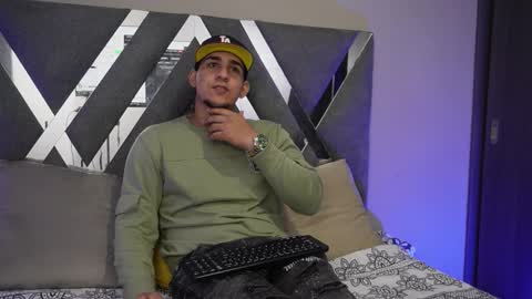 Snapshot of massimo_vidal chatting on 15, 10, 2025 massimo_vidal online show from 15, 10, 2025