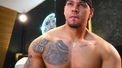 massimowalton2 online show from 5, 11, 2025