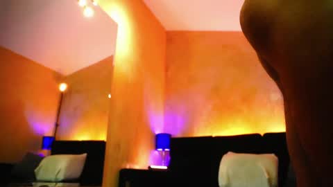 Snapshot of massimowalton2 chatting on 21, 4, 2026 massimowalton2 online show from 21, 4, 2026