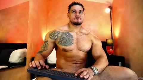 Snapshot of massimowalton2 chatting on 7, 7, 2026 massimowalton2 online show from 7, 7, 2026