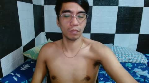 Snapshot of massive_boner02 chatting on 12, 1, 2025 massive_boner02 online show from 12, 1, 2025