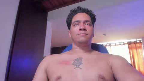 Snapshot of masterjuanc chatting on 23, 10, 2025 Juan Independent Model online show from 23, 10, 2025