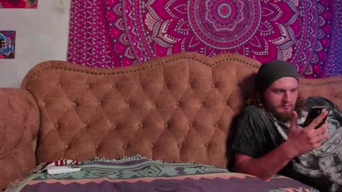   online show from 5, 10, 2025