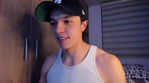 Snapshot of mastrangelo_x chatting on 1, 10, 2025 mastrangelo_x online show from 1, 10, 2025