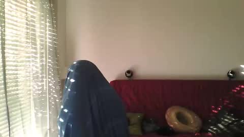 mat11efou online show from 13, 10, 2025