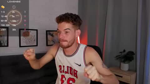 Snapshot of mateo_hunter chatting on 12, 11, 2025 MATEO HUNTER online show from 12, 11, 2025