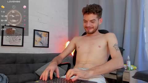 Snapshot of mateo_hunter chatting on 15, 11, 2025 MATEO HUNTER online show from 15, 11, 2025