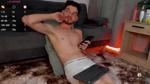 Snapshot of mateo_hunter chatting on 21, 11, 2025 MATEO HUNTER online show from 21, 11, 2025