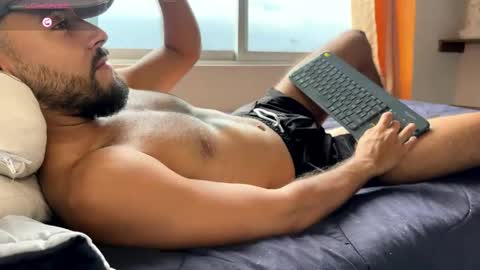 Mateo Baer online show from 17, 4, 2026