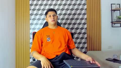 Snapshot of mathias_cocks chatting on 5, 1, 2025 mathias cocks online show from 5, 1, 2025