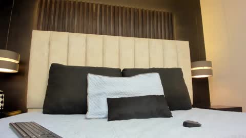 Snapshot of mathilda_liz chatting on 29, 9, 2025 mathilda_liz online show from 29, 9, 2025